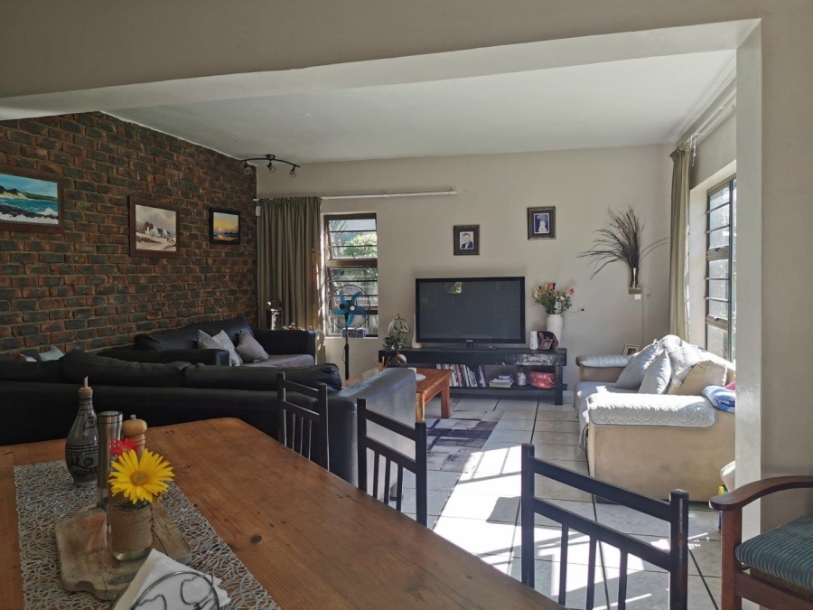 4 Bedroom Property for Sale in Beacon Bay Eastern Cape